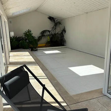 Les Embruns Avec Piscine Interieure Chauffee 2 A 8 Personnes * Saint-Jean-de-Monts