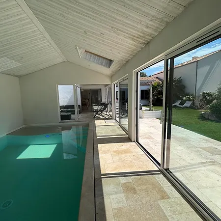 Villa Les Embruns Avec Piscine Interieure Chauffee 2 A 8 Personnes